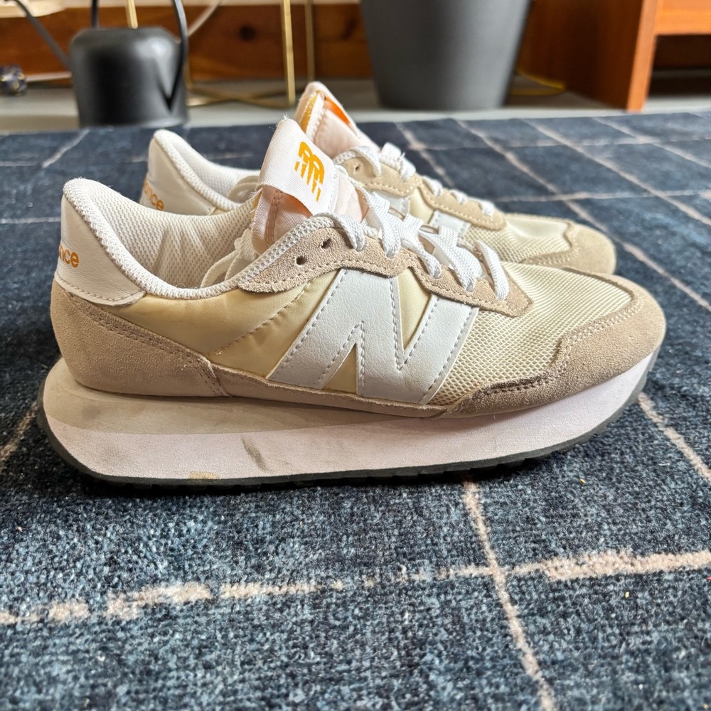New Balance 237 Sneakers